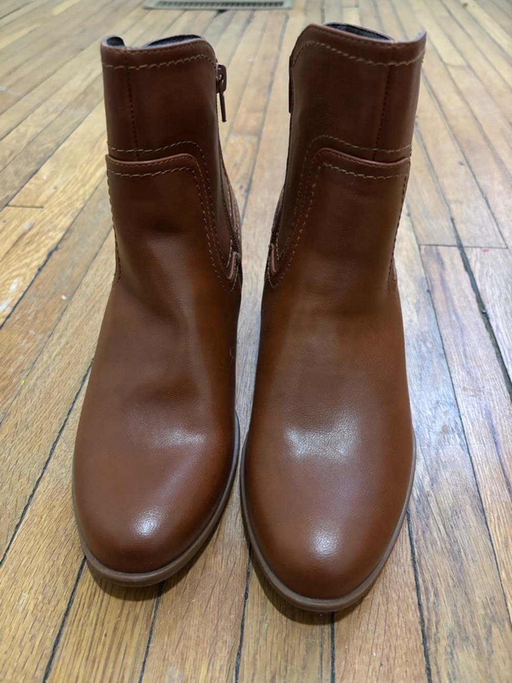 Naturalizer Women's Chestnut Brown Leather Ankle Booties